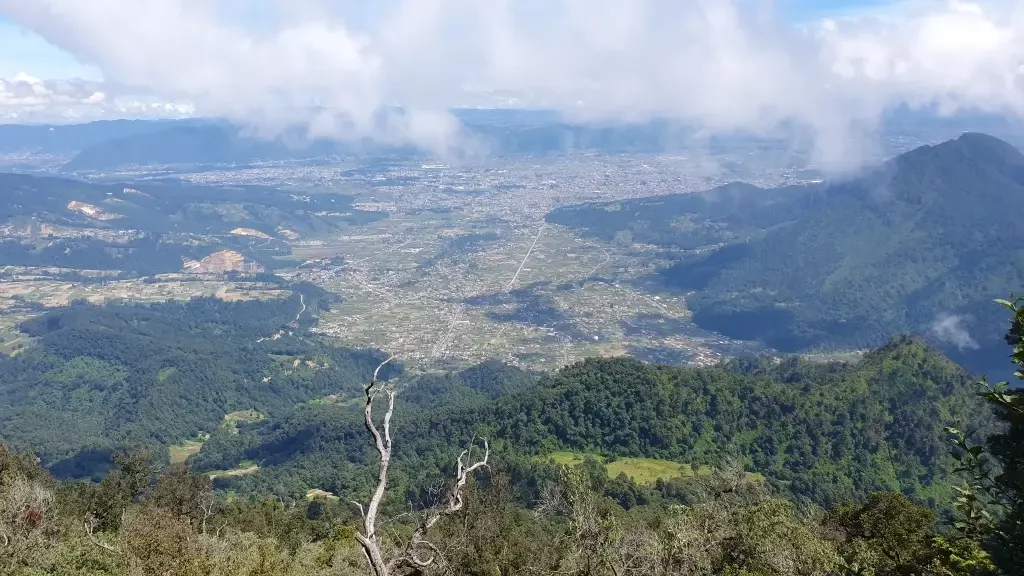 Guatemala-Hike-Vulkan-Santa-Maria-Blick-auf-Xela
